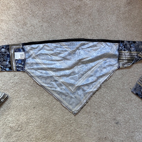 Badana Top - Picture 2 of 3